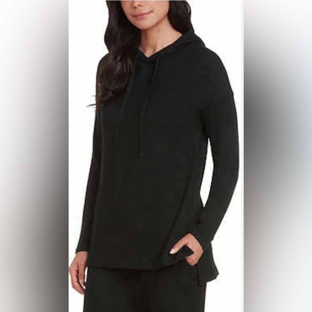 E. Max & Mia black super soft stretchy hoodie. Pullover. Medium.